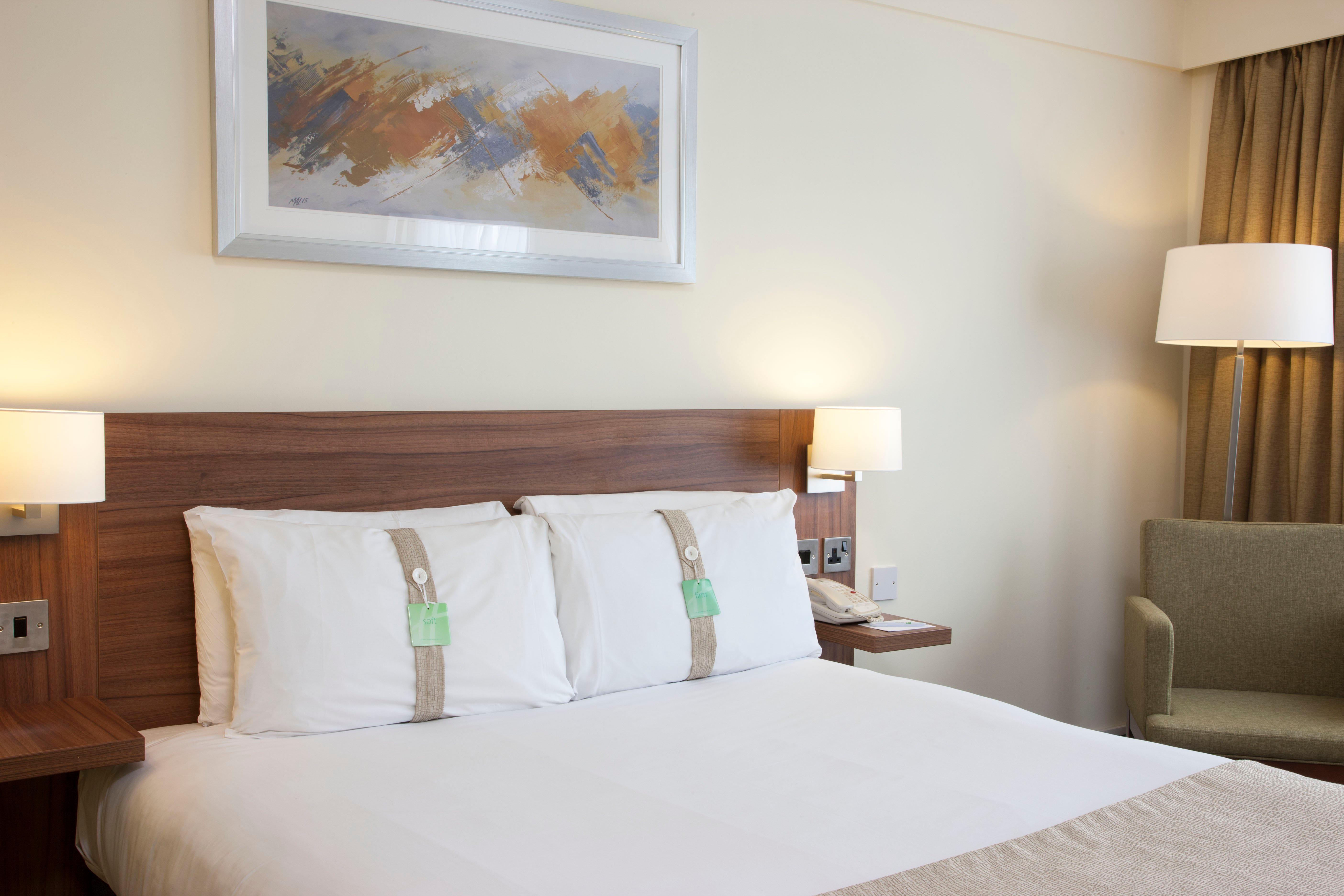 Holiday Inn Stoke On Trent M6 Jct15 By Ihg Newcastle-under-Lyme Exterior foto
